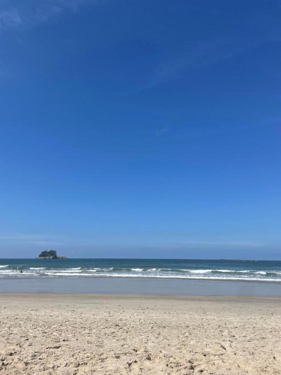Casa Linda E Espacosa Com Piscina No Guaruja Bagian luar foto
