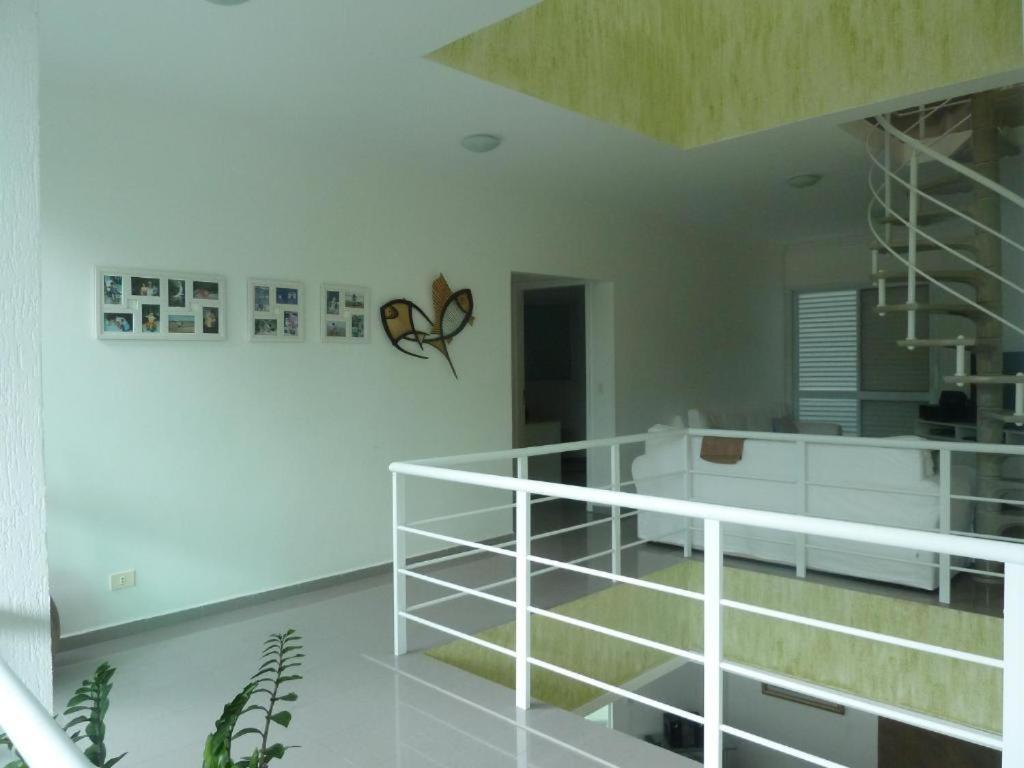 Casa Linda E Espacosa Com Piscina No Guaruja Bagian luar foto