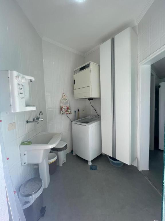 Casa Linda E Espacosa Com Piscina No Guaruja Bagian luar foto